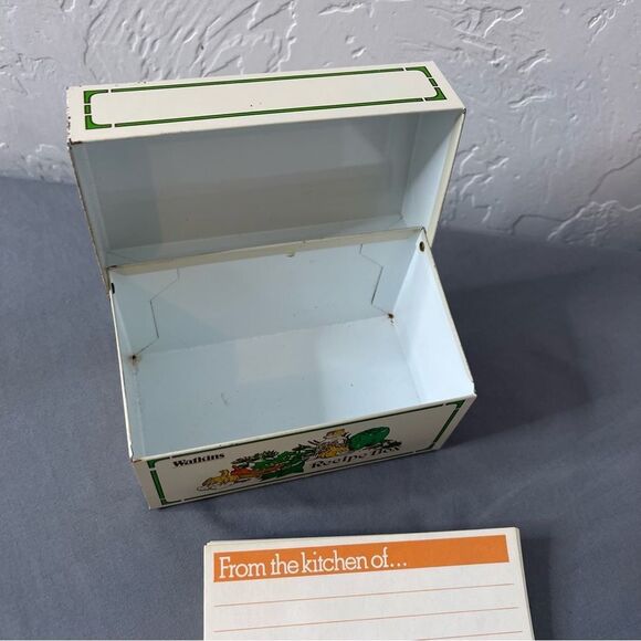 Vintage Recipe Holder 70s Blank Cards Metal Tin Watkins Vegetables - Picture 14 of 16